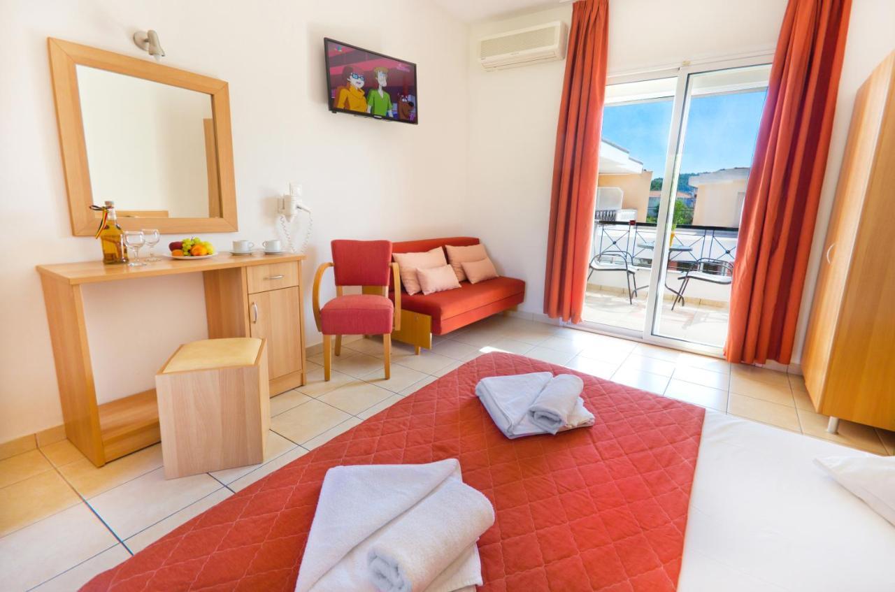 Hotel Filia Liménasz Kültér fotó